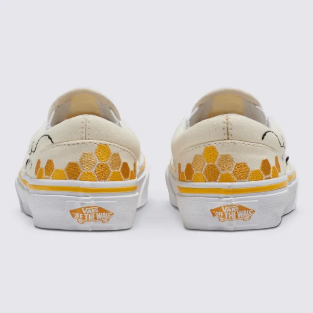 【VANS 官方旗艦】Classic Slip-On 中童款刺繡蜜蜂圖案米黃色滑板鞋/休閒鞋