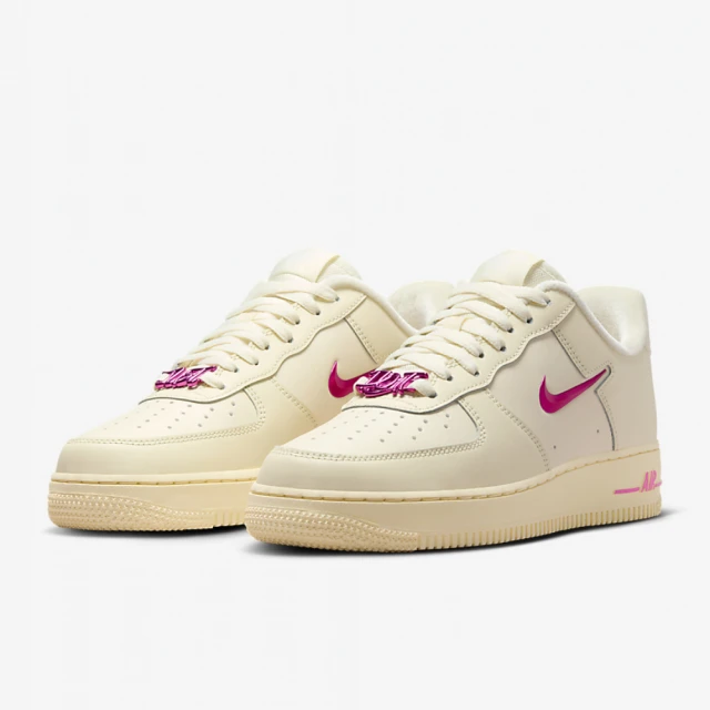 NIKE 耐吉NIKE 耐吉 休閒鞋 女鞋 男鞋 運動鞋 AF1 WMNS AIR FORCE 1 07 SE 米白桃 FB8251-101