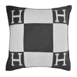 【Hermes 愛馬仕】Avalon 緹花織羊毛與喀什米爾混紡抱枕(70cm/黑灰)