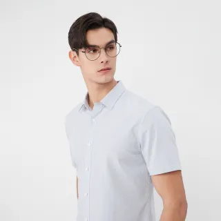 【GIORDANO 佐丹奴】男裝天然凉感短袖襯衫(05 藍色X白色)