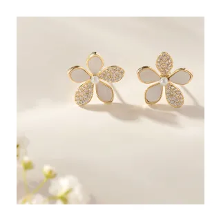 【OB 嚴選】珍珠鋯石花朵925銀針耳環 《XA356》