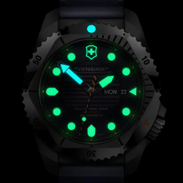 【VICTORINOX 瑞士維氏】Dive Pro 300米潛水機械腕錶-43mm藍(VISA-241995)