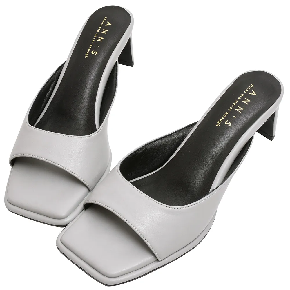 【Ann’S】美化腳版加圍邊-時髦弧線扁跟方頭涼拖鞋5.5cm-版型偏小(灰藍)