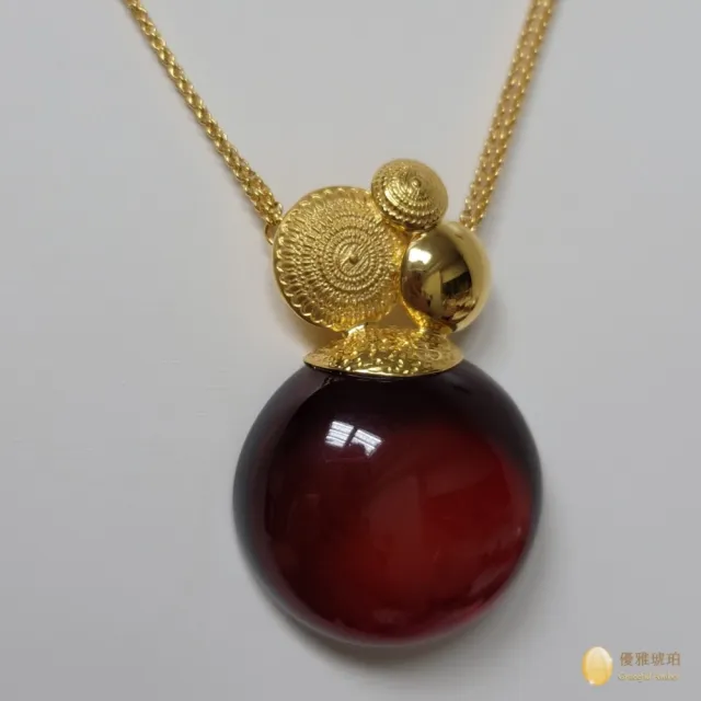 【優雅琥珀】來自波羅地海 櫻桃紅珀 手工精雕項鍊(具國際琥珀協會鑑定卡)