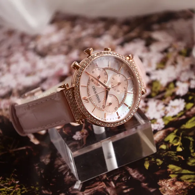 【SWAROVSKI 施華洛世奇】PASSAGE CHRONO 粉色三眼計時 皮革錶帶腕錶 手錶 女錶 母親節(5580352)