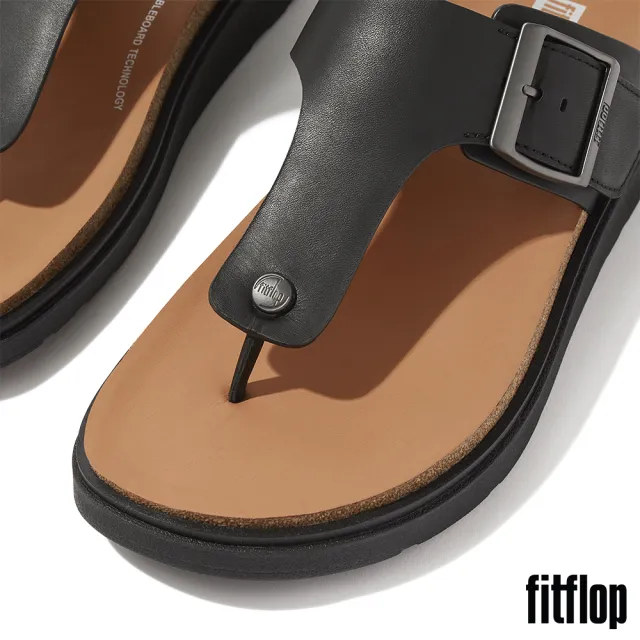 【FitFlop】GEN-FF 金屬扣環調整式皮革夾脚涼鞋-男(黑色)