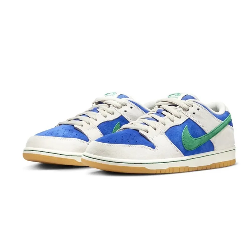 【NIKE 耐吉】SB Dunk Low PRO 滑板鞋 男鞋 白 藍 綠 膠底 麂皮 休閒鞋(HF3704-001)