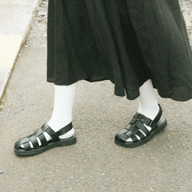 Queenshop 女裝 質感皮革編織造型平底涼鞋 兩色售 36-40 現+預 05030271