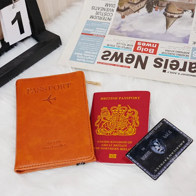 【MoonDy】超薄護照錢包 護照包 多功能護照包 護照套 機票包 護照夾 護照收納包 旅行證件包 女證件夾