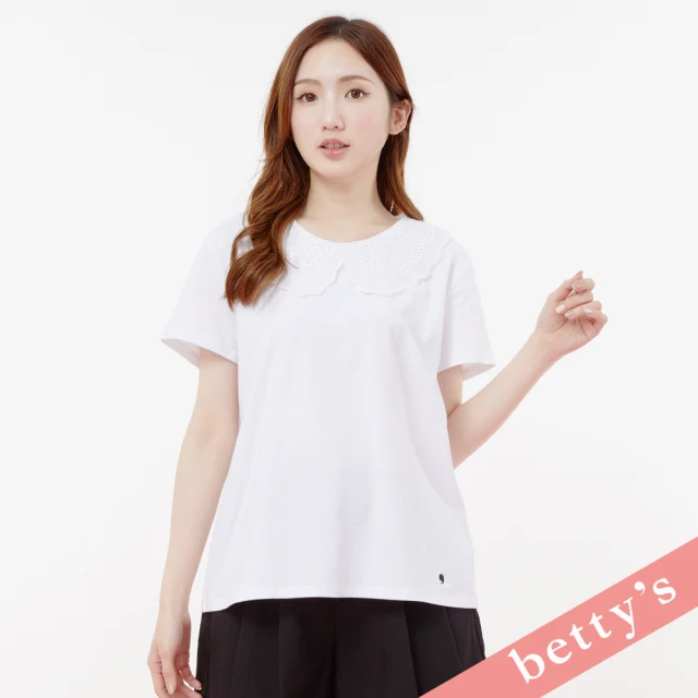 betty’s 貝蒂思 可愛蕾絲雲朵桃領素色T-shirt(白色)