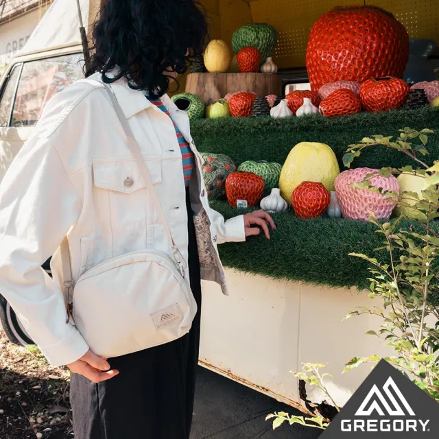 【Gregory官方直營】2.5L LADYBIRD CROSSBODY 肩背包 沙色(小物包 小廢包 隨身包 旅行小包)