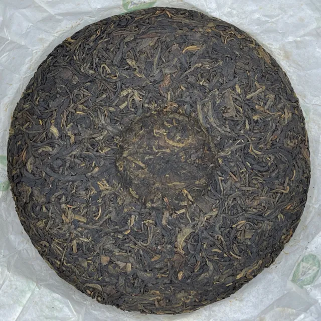 盛嘉源】高黎貢山古樹茶2010年(普洱茶生茶357g) - momo購物網- 好評