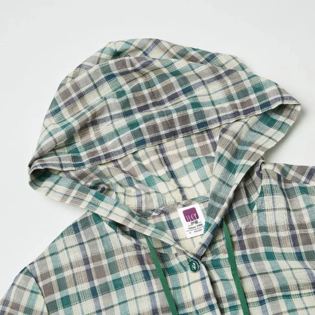 【ILEY 伊蕾】格紋連帽排釦純棉襯衫外套(綠色；M-XL；1241024004)