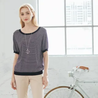 【CUMAR】前圓後V細條紋短袖針織上衣(黑 紅/魅力商品)