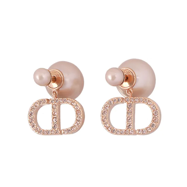 【Dior 迪奧】Tribales CD Logo 珍珠針式耳環(粉紅色)