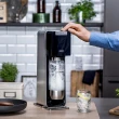 【Sodastream-檸檬大叔限定組】電動式氣泡水機POWER SOURCE旗艦機(加碼送檸檬大叔禮盒組)