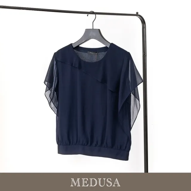 【MEDUSA 曼度莎】現貨-深藍不對稱荷葉蓋肩上衣（M-2L）｜女上衣 雪紡上衣(301-1050A)