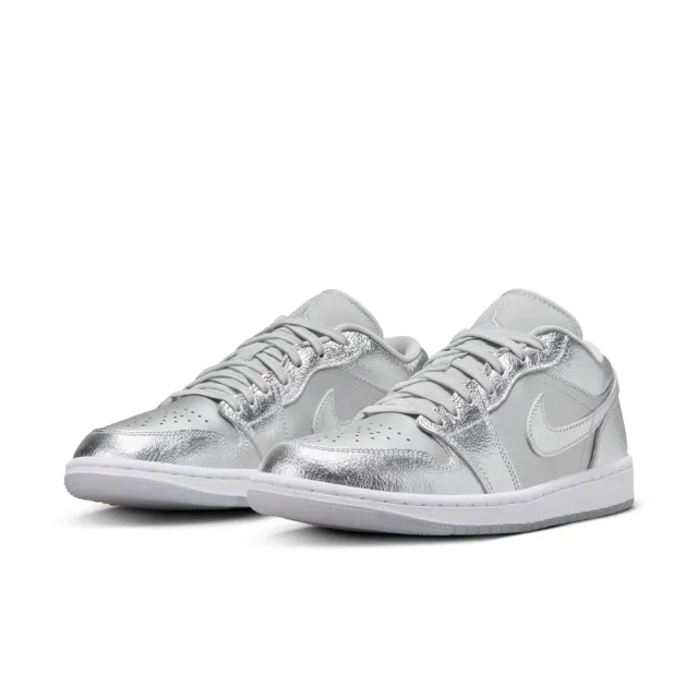 【NIKE 耐吉】運動鞋 休閒鞋 女鞋 男 WMNS AIR JORDAN 1 LOW SE Metallic Silver 銀色 低筒 AJ1(FN5030001)