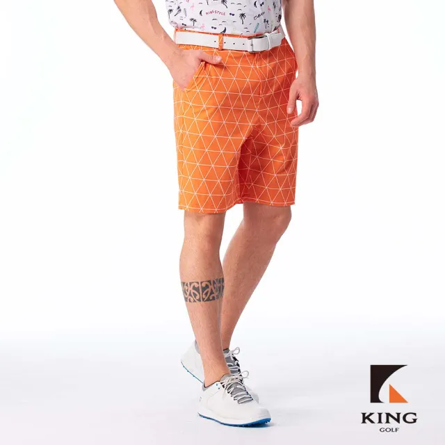 【KING GOLF】實體同步款-男款素色滿版菱格紋線條印花修身彈性休閒短褲/高爾夫球短褲(橘色)