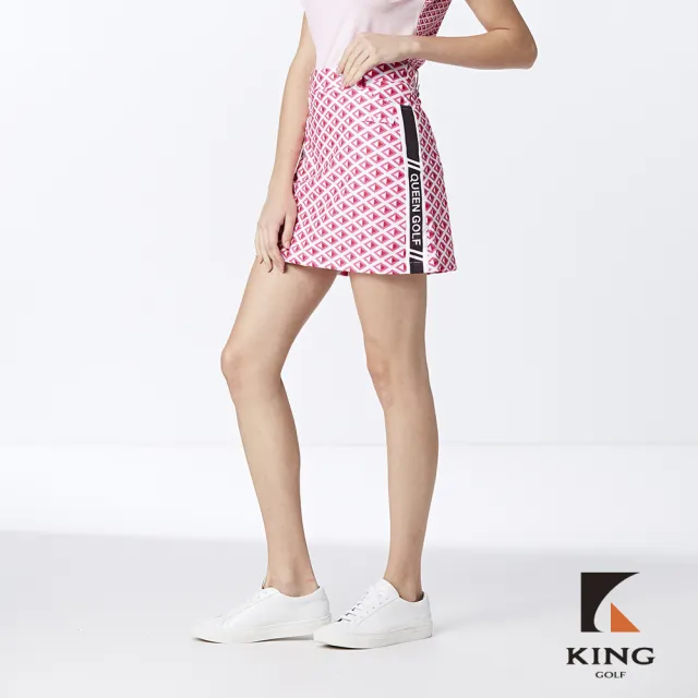 【KING GOLF】實體同步款-女款滿版菱格紋印花側腰斜邊拼接修身A LINE短裙/高爾夫球裙(粉色)