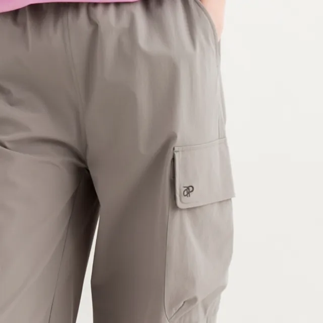 【Arnold Palmer 雨傘】女裝-休閒貼袋工裝長褲(灰色)