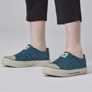 【moz】童鞋 瑞典 駝鹿 防水 厚底 洞洞鞋 拖鞋 雨鞋-奶蓋海峽藍 附鞋扣(全球首創 雙色洞洞餅乾水鞋)