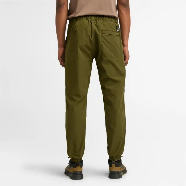 【Timberland】男款深橄欖綠防潑水休閒束口褲(A5XFF302)
