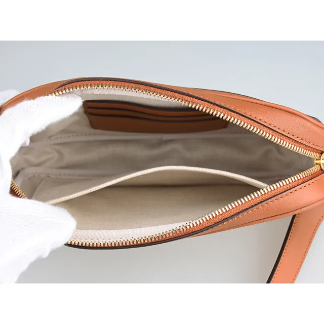 【MCM】MCM HIMMEL黑字LOGO Lauretos印花塗層帆布拉鍊斜背方包(棕)