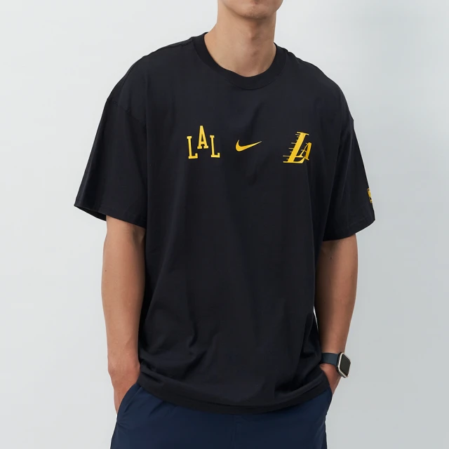 NIKE 耐吉 LAL M NK CTS CE M90 SS Tee 男款 黑色 運動 休閒 湖人 短袖 FN2007-010