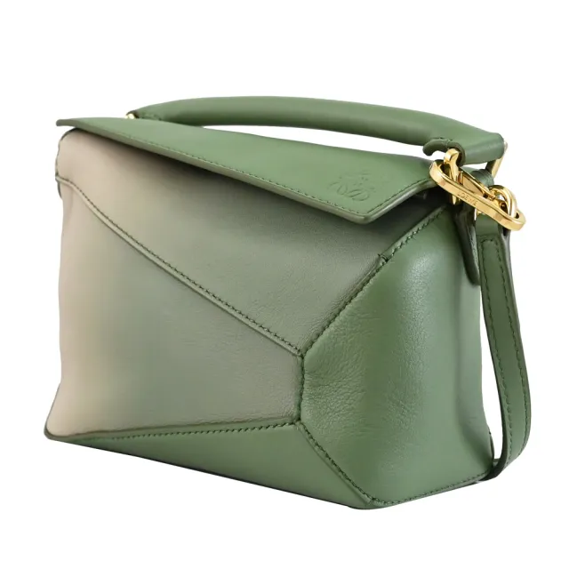 【LOEWE 羅威】Puzzle 經典撞色經典幾何拼接小牛皮手提兩用包(淺灰綠 小)entrupy安心購