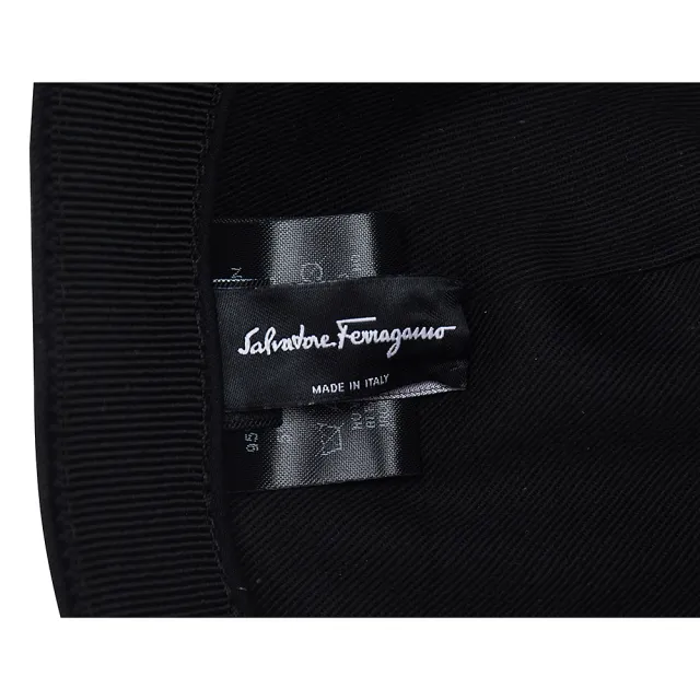 【Salvatore Ferragamo】SALVATORE FERRAGAMO GANCINI經典LOGO棒球帽(黑x紅)