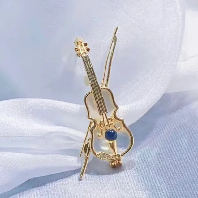 【勝弘珠寶】多明尼加藍珀一往琴深胸針-4mm