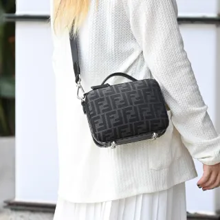 【FENDI 芬迪】限定款經典行李箱造型滿版F拼接迷你手提兩用包(黑灰)