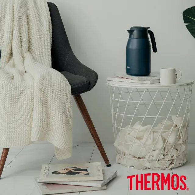 【THERMOS 膳魔師】不鏽鋼黛藍風韻按壓式真空保溫壼1500ml(THS-1501-BBK)