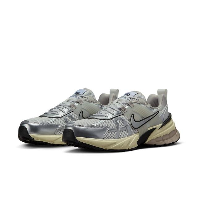 【NIKE 耐吉】休閒鞋 男鞋 女鞋 運動鞋 慢跑鞋 V2K RUN 灰銀 HJ4497-100(3N1247)