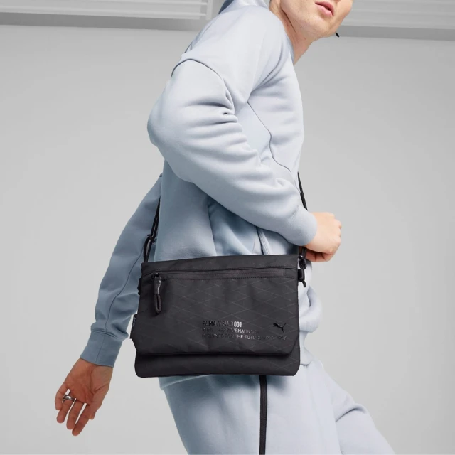 PUMA 側背包 FWD Shoulder Bag 黑 多夾層 可調背帶 斜背包09025101(原廠出貨、2024Q3新品)