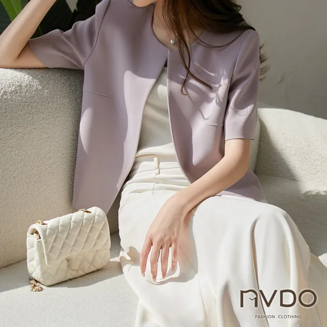 【NVDO】現貨 質感滿分醋酸圓領OL短袖外套-3色可選(M-2XL/雪紡西裝外套/有墊肩)