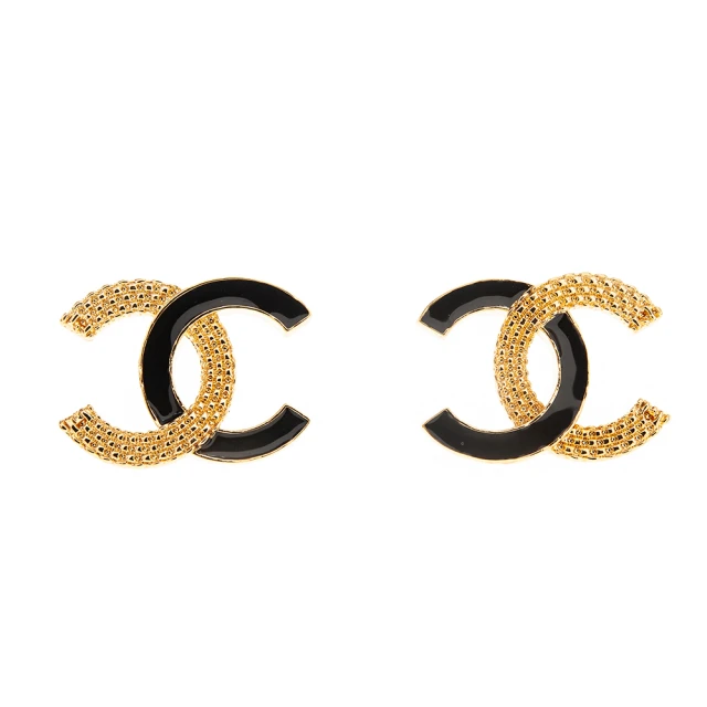 CHANEL 香奈兒 經典雙色CC Logo樹脂金屬穿式耳環(黑色/金色)