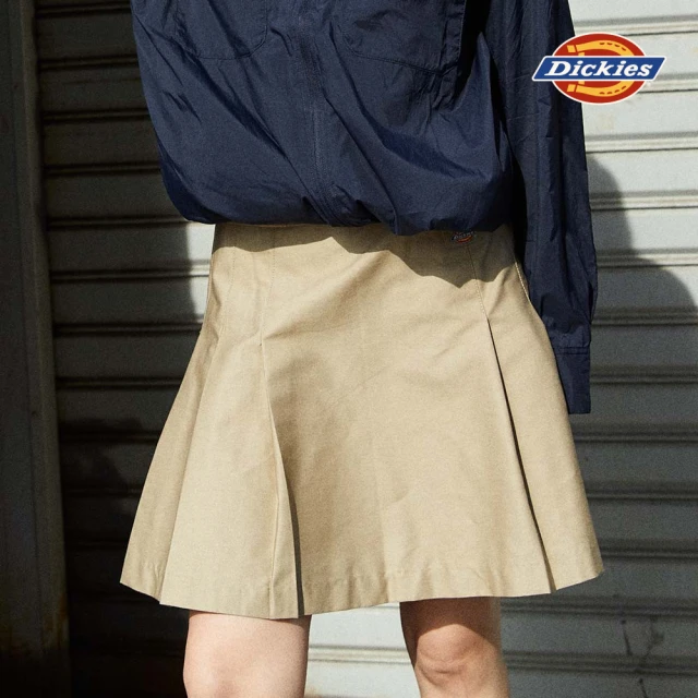 Dickies 女款卡其色簡約百搭附褲耳打摺設計短裙｜DK013001KHK