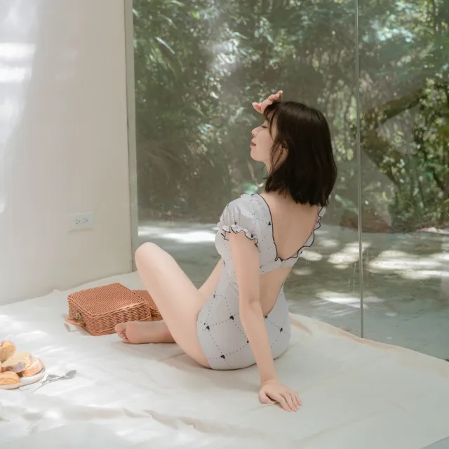 【SeasonsBikini】小袖子平口連身泳衣 - 愛心/小花 -339(顯瘦泳衣比基尼遮副乳泳衣)