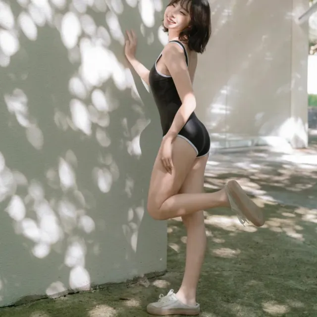 【SeasonsBikini】黑色白邊連身美背修身泳衣-240(美背連身泳衣顯瘦泳衣)