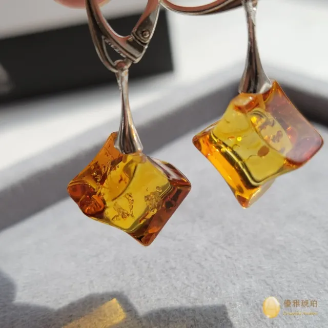 【優雅琥珀】來自波蘭 金色琥珀 立體星星造型耳環(晶瑩透亮 提亮膚色)