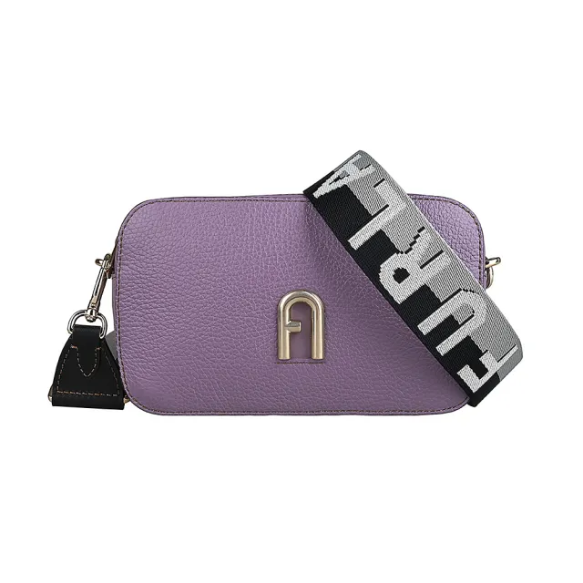 【FURLA 芙拉】FURLA PRIMULA復古金屬拱門LOGO荔枝紋設計牛皮拉鍊斜背相機包(芋紫)