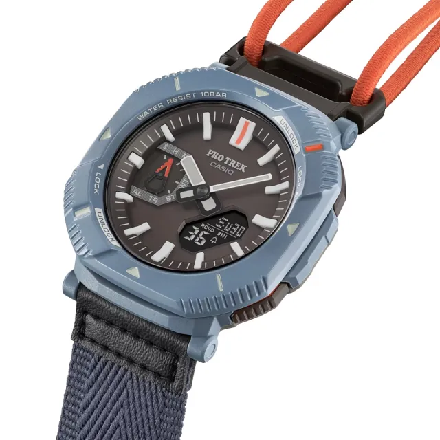 【CASIO 卡西歐】PRO TREK 超輕型 戶外時尚 旋轉錶圈 獨特彈力繩錶帶 灰藍 藍牙 太陽能 PRJ-B001B-2_46mm