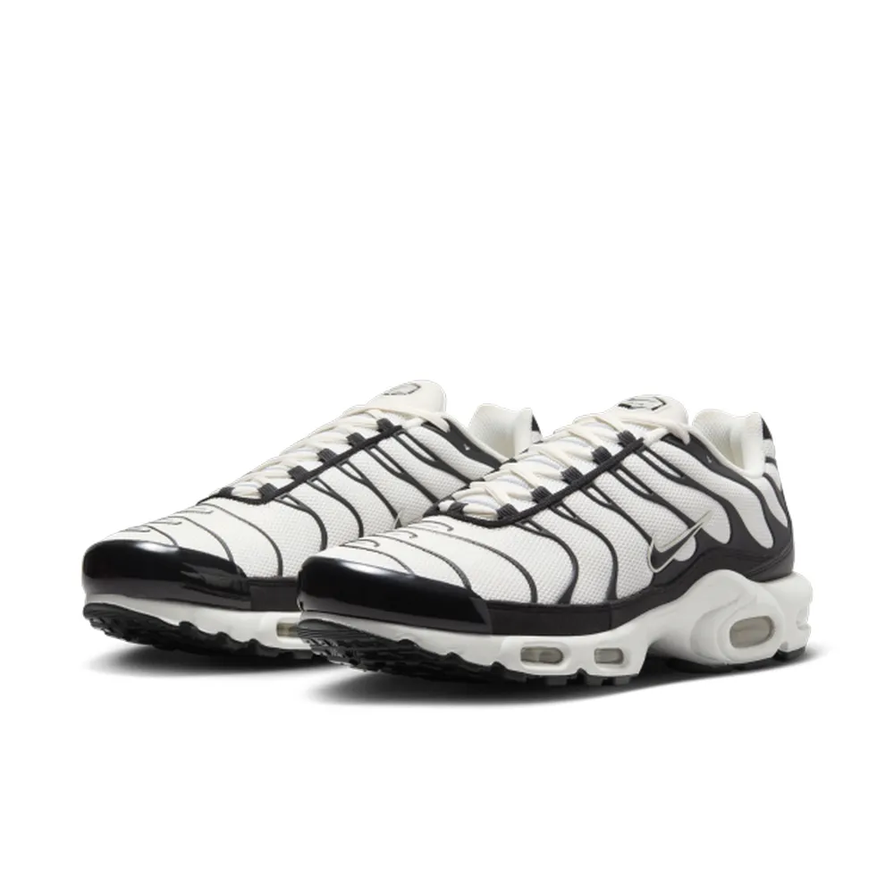 【NIKE 耐吉】運動鞋 慢跑鞋 休閒鞋 男鞋 女鞋 NIKE AIR MAX PLUS ESSENTIAL+ 黑白 氣墊 緩震(FV6264001)