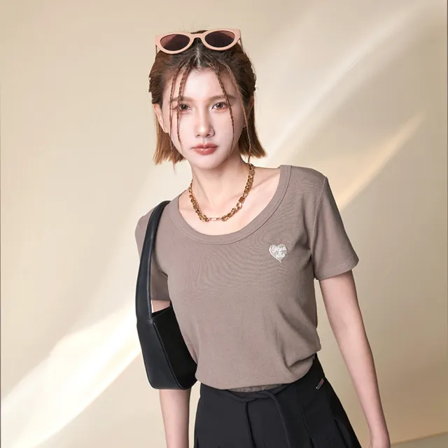 【MAJOR MADE】圓領包邊愛心刺繡彈力短T(短袖上衣/短T/素T)