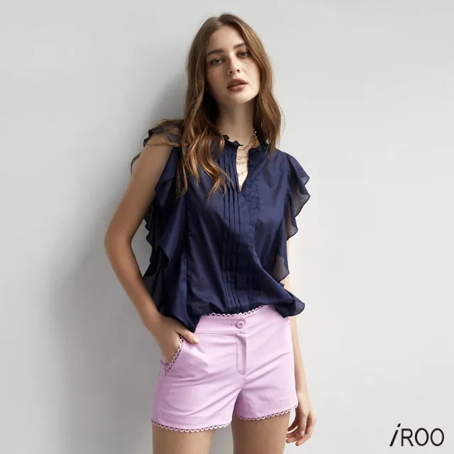 【iROO】蕾絲花瓣邊飾短褲