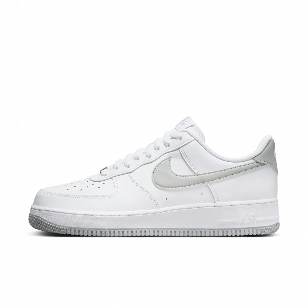 【NIKE 耐吉】AIR FORCE 1 07 男 休閒鞋 運動鞋 AF1 白灰(FJ4146100)