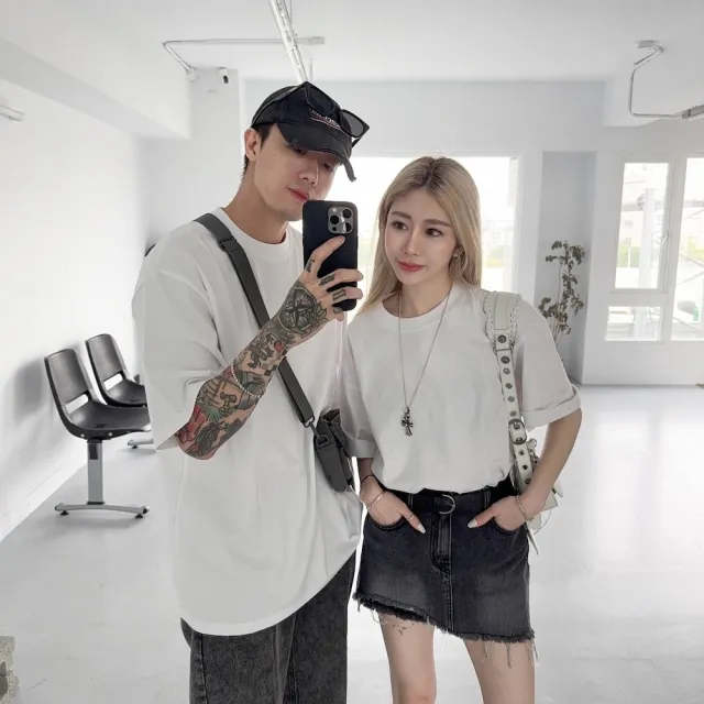 【AMERO】男裝 女裝 短袖寬大素面短T(男裝 女裝 短袖寬大素面短T 落肩 情侶裝)