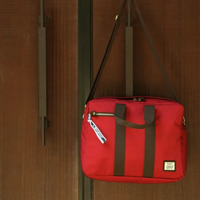 【Coleman】JN AVIATOR側背包CM-32593(勃根地紅)
